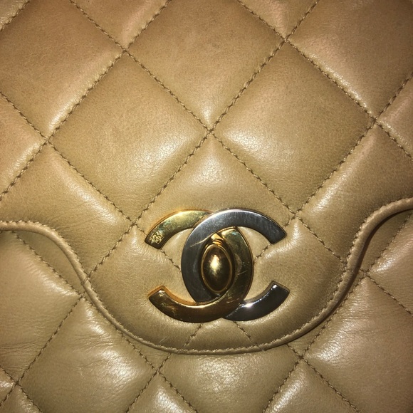 CHANEL Classic Small Double Flap￼ Beige 24K Gold Hardware ￼bag - Picture 4 of 11